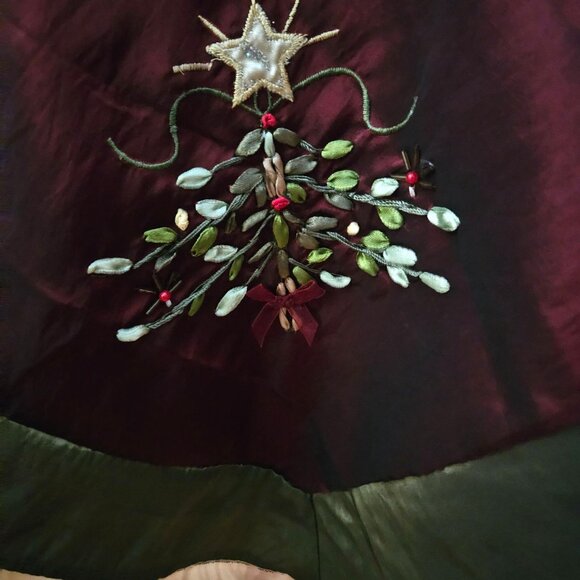 Burgundy Christmas Tablecloth Tree Embroidery Green Trim Nylon Lightweight - Picture 4 of 10